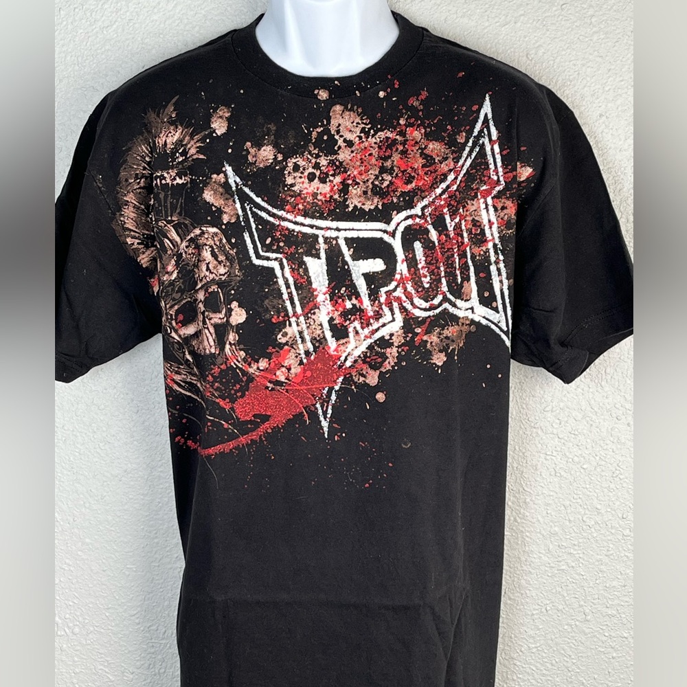 NWOT Vintage TapOut shirt Lg